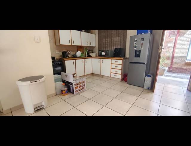 1 BEDROOM APARTMENT FOR SALE IN DASSIE RAND